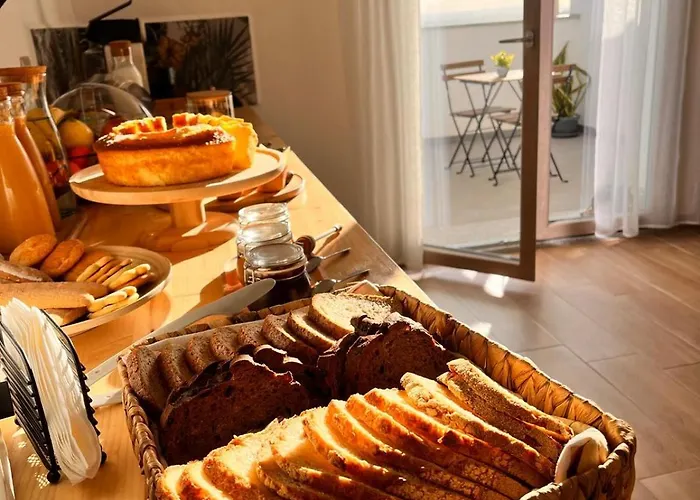 Couette-café La Panoramica 3*